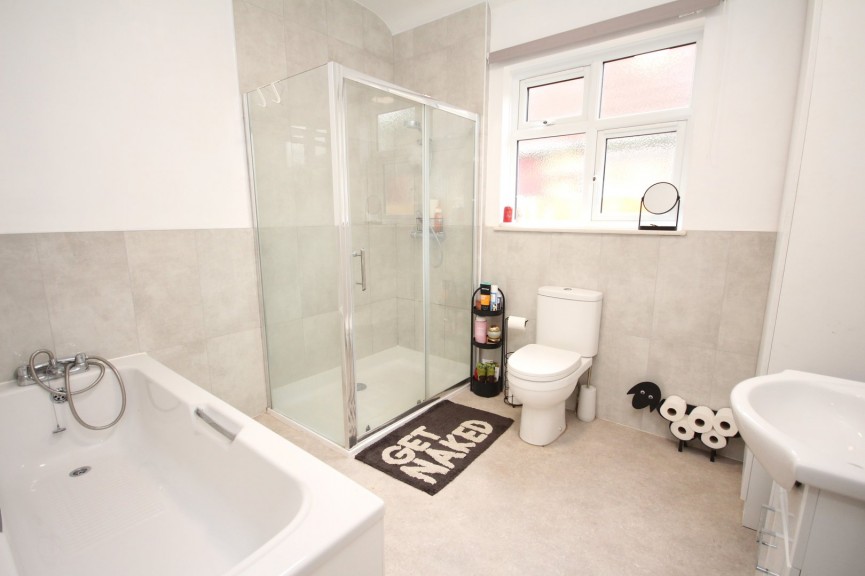 3 bedroom Bungalow for Sale The Meads, Letchworth Garden City, Hertfordshire