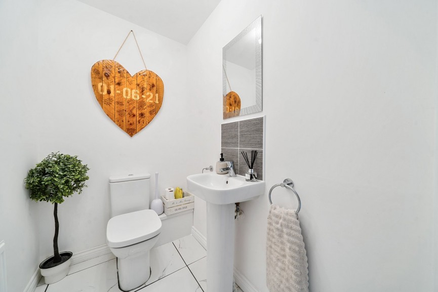 5 bedroom House for Sale Victoria Grove, Flitwick, Bedfordshire
