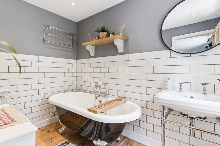 4 bedroom House for Sale Bedford Road, Hitchin, Hertfordshire