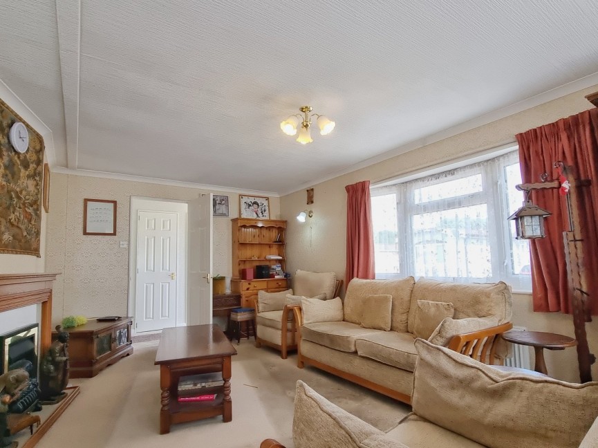 2 bedroom Park home for Sale Maulden, Bedfordshire