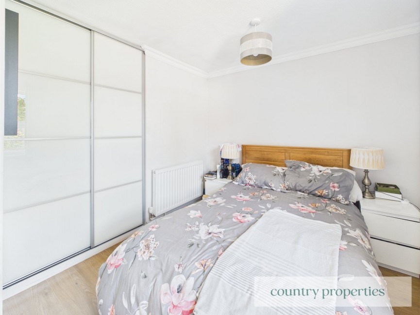 2 bedroom House for Sale Bassingburn Walk, Welwyn Garden City, Hertfordshire