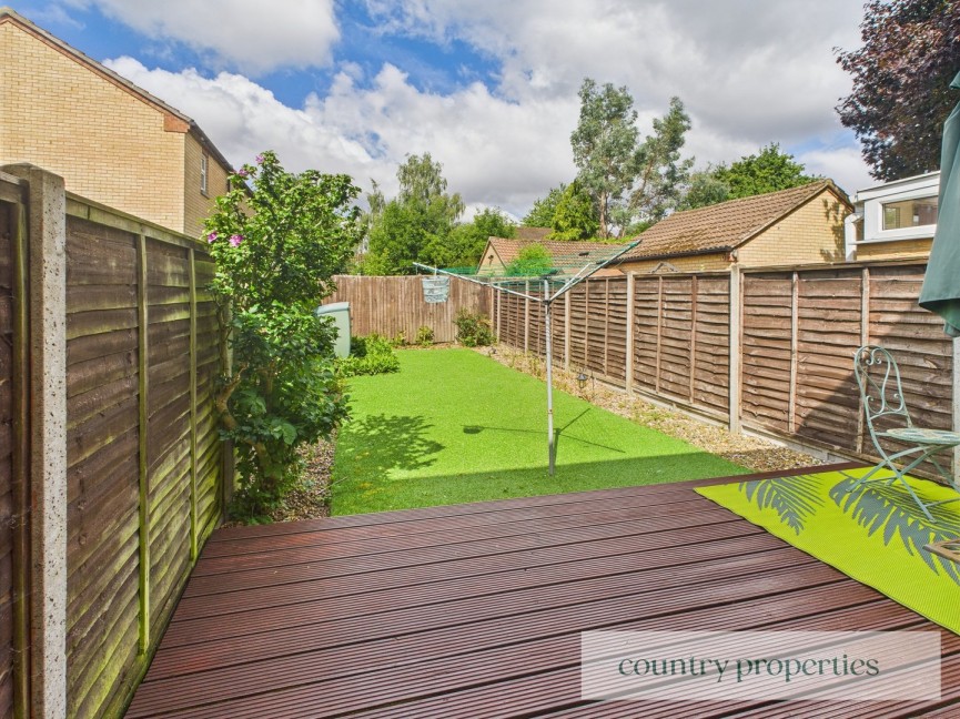 2 bedroom House for Sale Bassingburn Walk, Welwyn Garden City, Hertfordshire