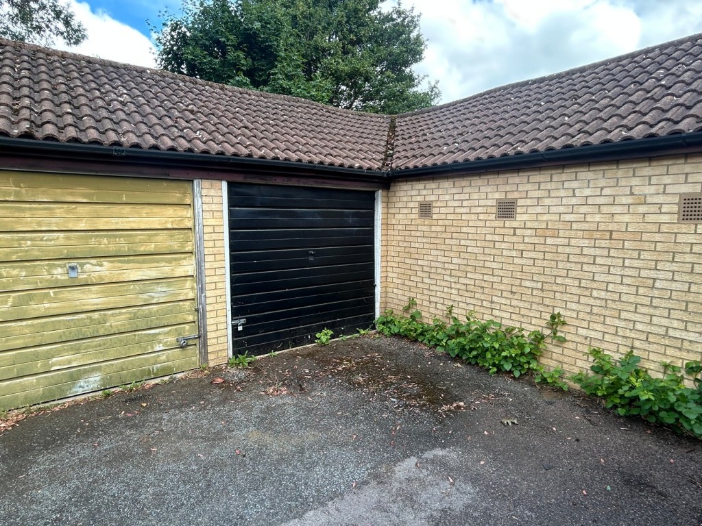 Bassingburn Walk, Welwyn Garden City, Hertfordshire