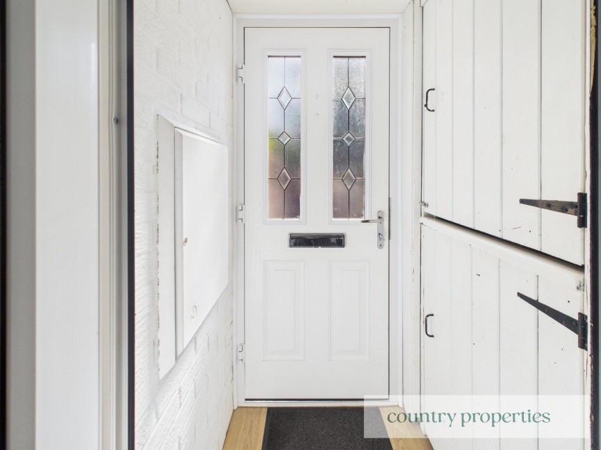 2 bedroom House for Sale Bassingburn Walk, Welwyn Garden City, Hertfordshire