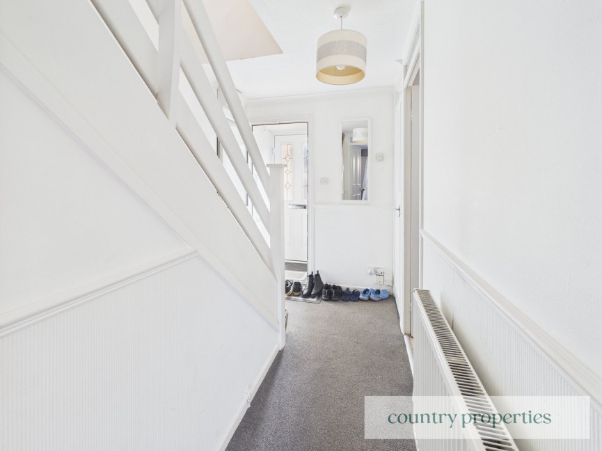2 bedroom House for Sale Bassingburn Walk, Welwyn Garden City, Hertfordshire
