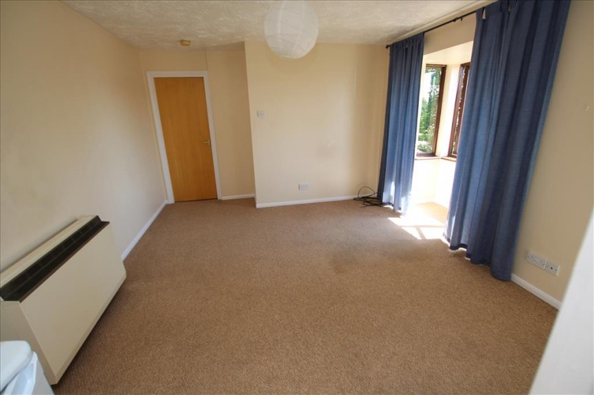 1 bedroom Flat for Sale Willow Road, Potton, Bedfordshire