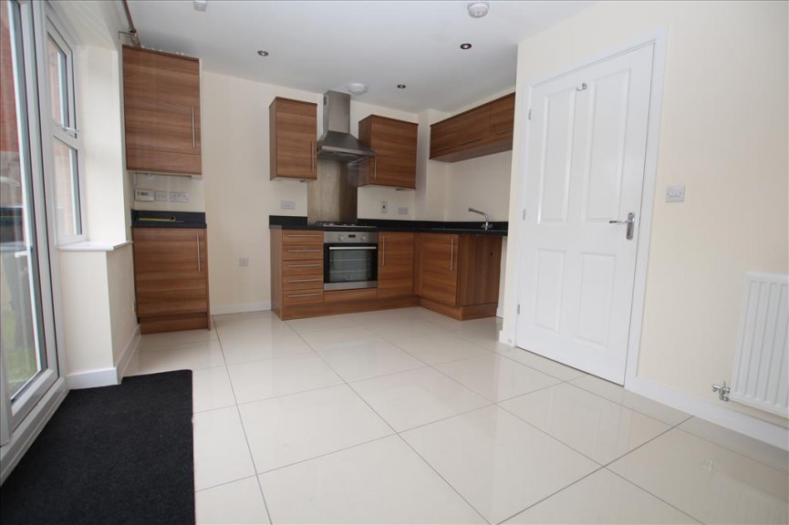 3 bedroom House for Letting Venus Avenue, Biggleswade, Bedfordshire