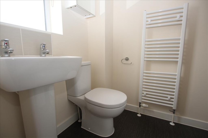 3 bedroom House for Letting Venus Avenue, Biggleswade, Bedfordshire