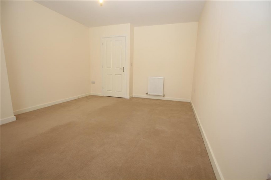 3 bedroom House for Letting Venus Avenue, Biggleswade, Bedfordshire