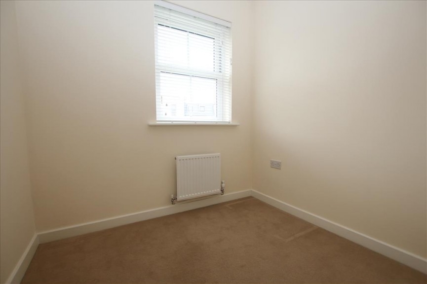 3 bedroom House for Letting Venus Avenue, Biggleswade, Bedfordshire