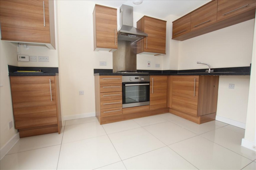 3 bedroom House for Letting Venus Avenue, Biggleswade, Bedfordshire