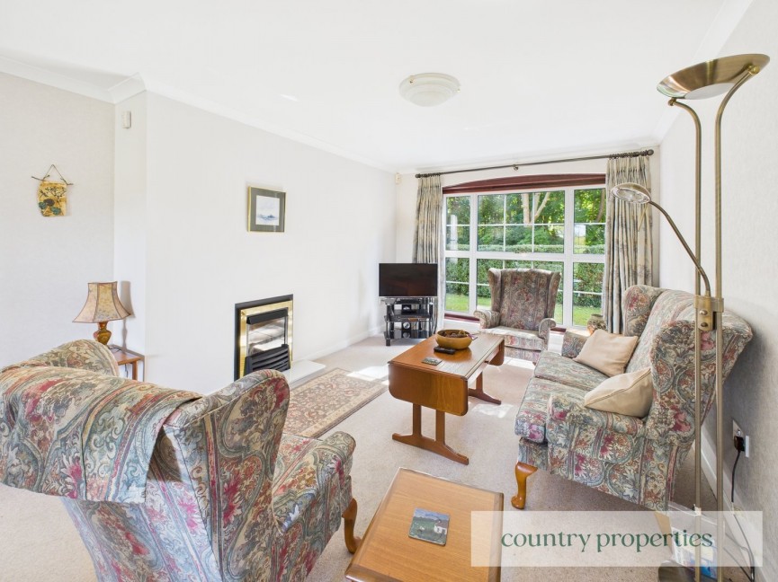 3 bedroom House for Sale Crossway, WELWYN GARDEN CITY, Hertfordshire