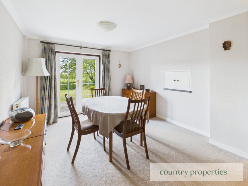 3 bedroom House for Sale Crossway, WELWYN GARDEN CITY, Hertfordshire