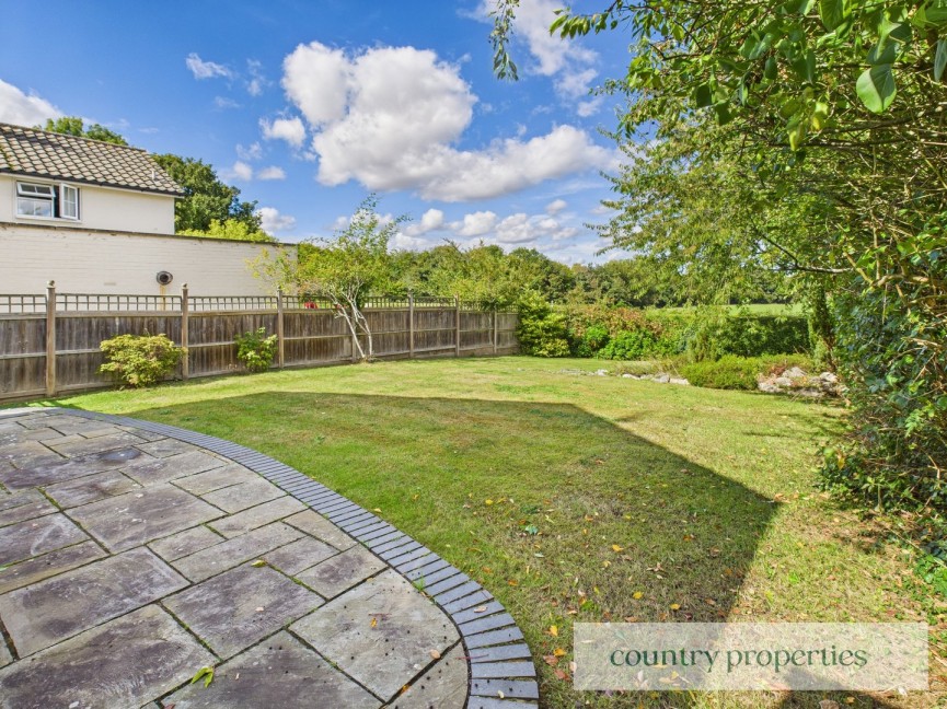 3 bedroom House for Sale Crossway, WELWYN GARDEN CITY, Hertfordshire