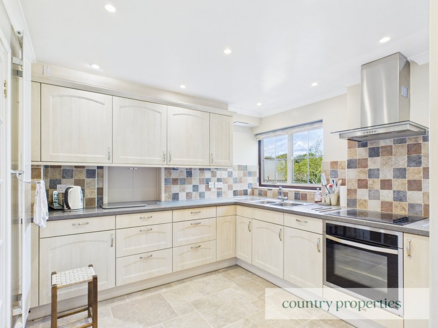 3 bedroom House for Sale Crossway, WELWYN GARDEN CITY, Hertfordshire