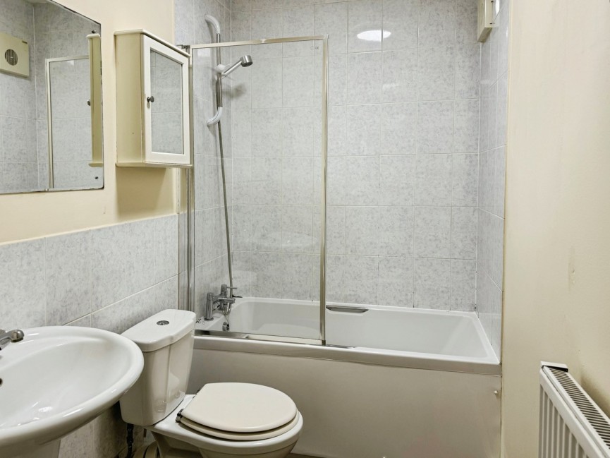 1 bedroom Flat for Letting The Broadway, OLD HATFIELD, Hertfordshire