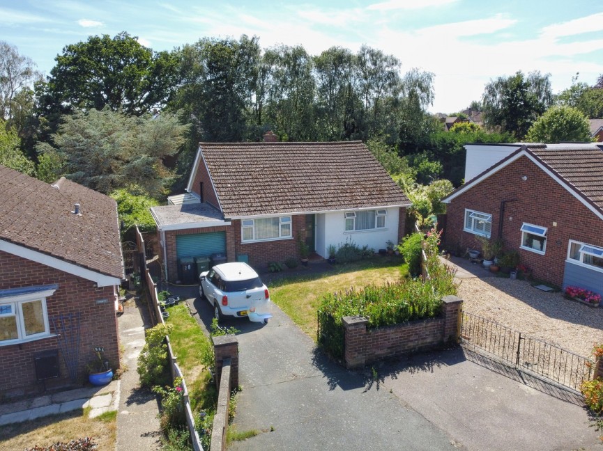 2 bedroom Bungalow for Sale Ampthill, Bedfordshire