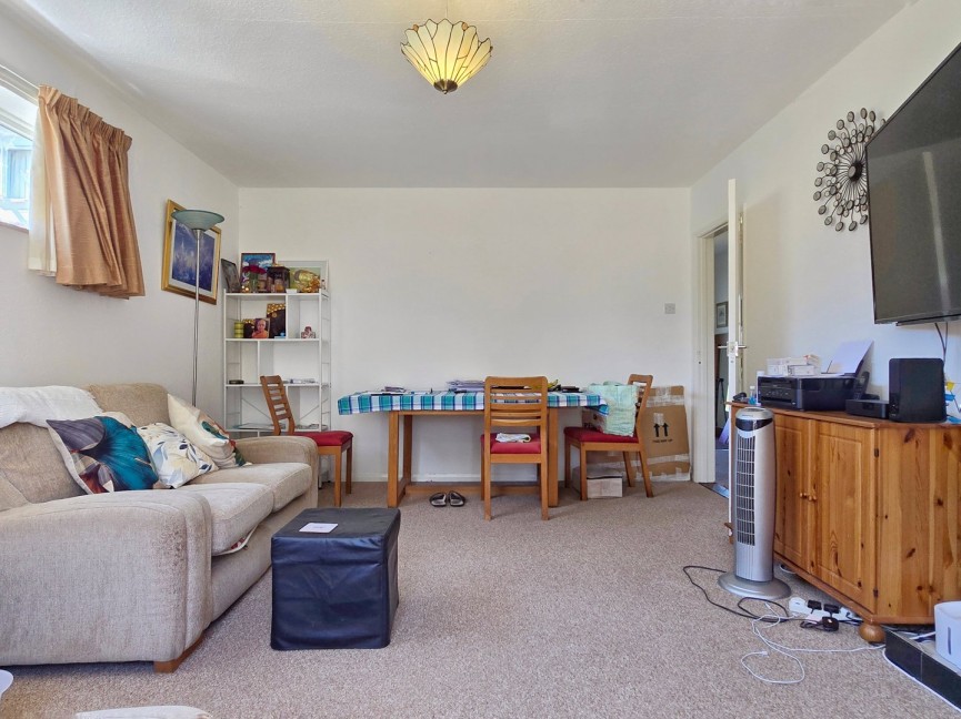 2 bedroom Bungalow for Sale Ampthill, Bedfordshire