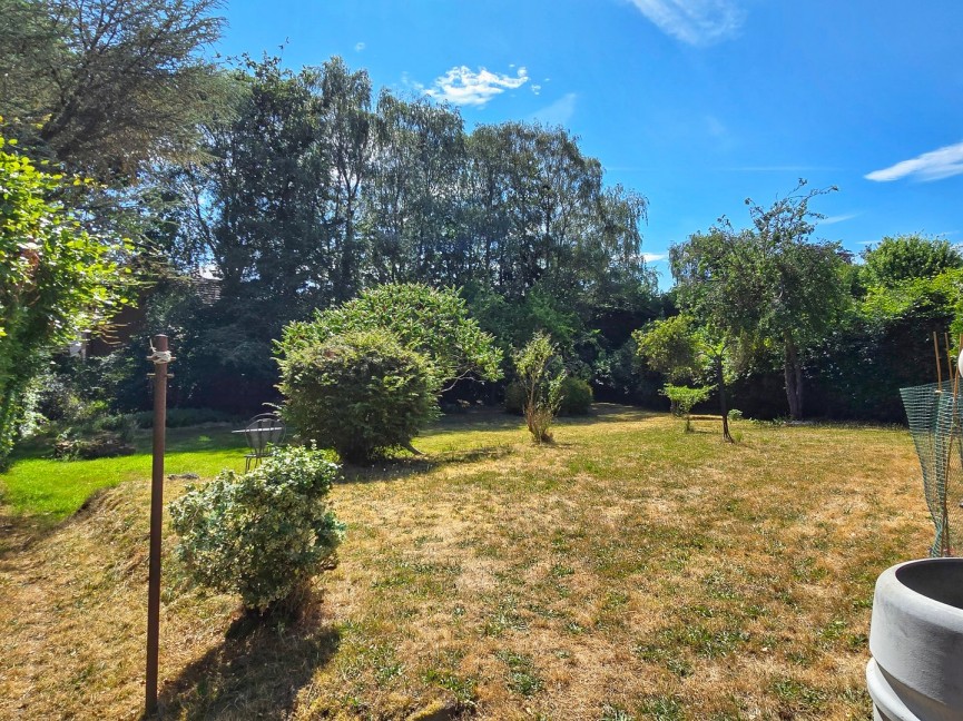 2 bedroom Bungalow for Sale Ampthill, Bedfordshire
