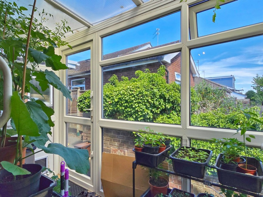 2 bedroom Bungalow for Sale Ampthill, Bedfordshire