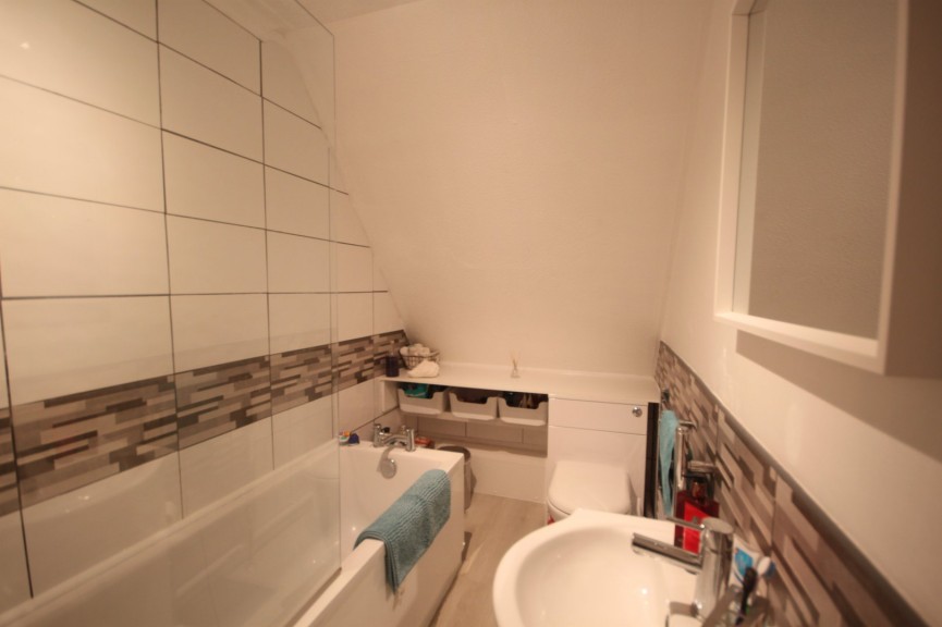 2 bedroom Flat for Letting St Francis Court, Shefford, Bedfordshire