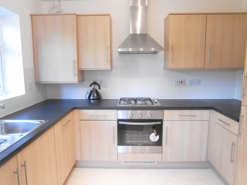 4 bedroom House for Letting Oakley Gardens, Luton, Bedfordshire