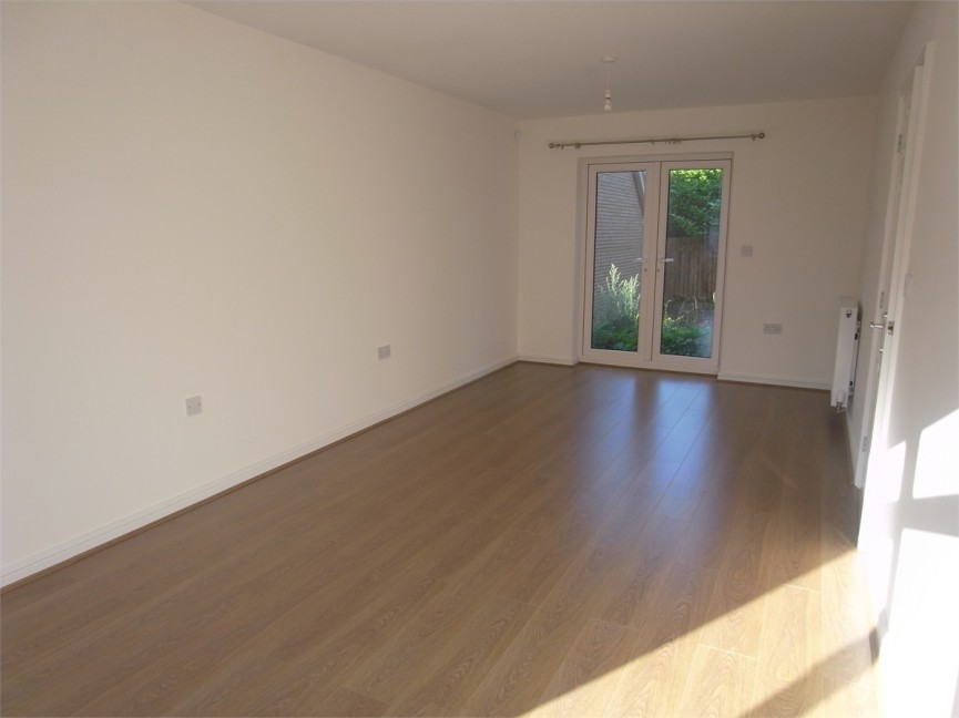 4 bedroom House for Letting Oakley Gardens, Luton, Bedfordshire