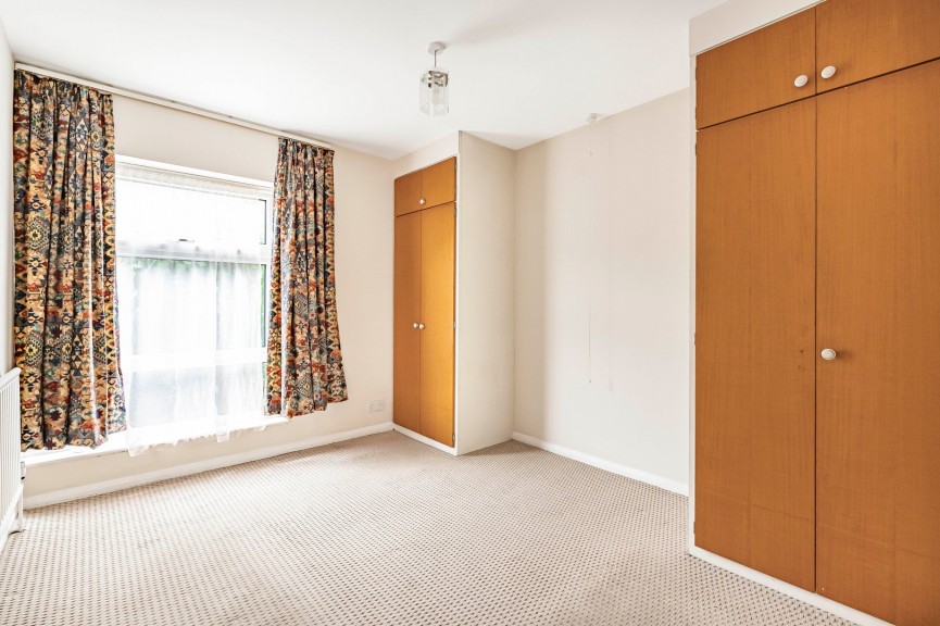 4 bedroom Bungalow for Sale The Ryde, Hatfield, Hertfordshire