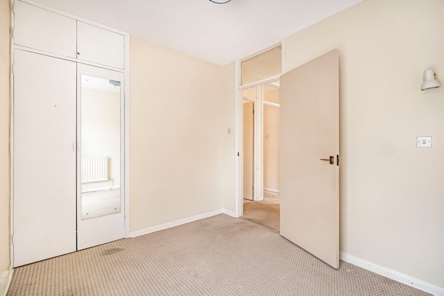 4 bedroom Bungalow for Sale The Ryde, Hatfield, Hertfordshire