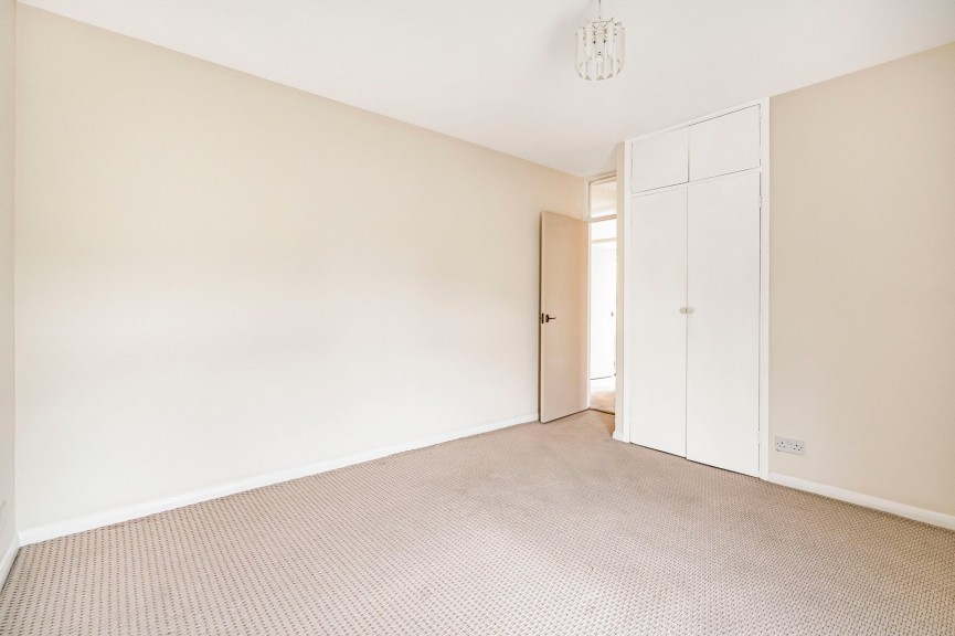 4 bedroom Bungalow for Sale The Ryde, Hatfield, Hertfordshire