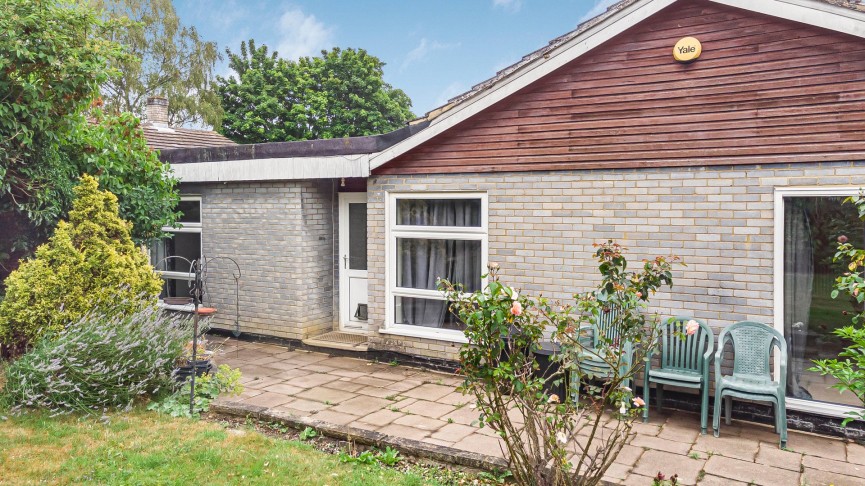 4 bedroom Bungalow for Sale The Ryde, Hatfield, Hertfordshire