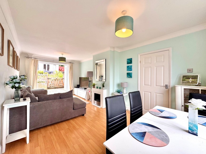 3 bedroom House for Sale Ivel Way, BALDOCK, Hertfordshire