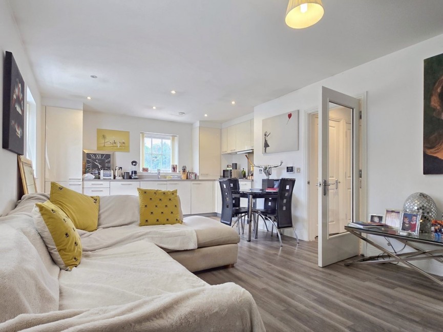 2 bedroom Flat for Sale Ampthill, Bedfordshire