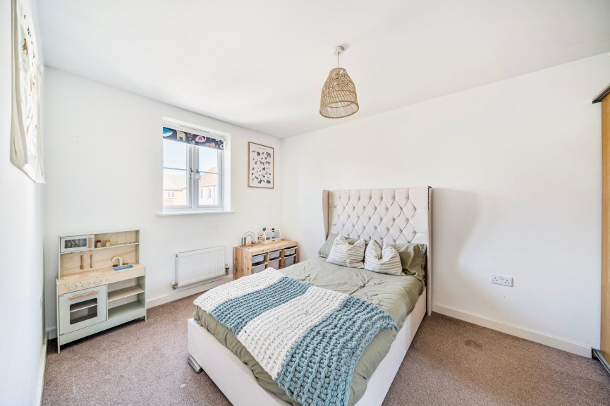 4 bedroom House for Sale Tansy Avenue, Stotfold, Bedfordshire