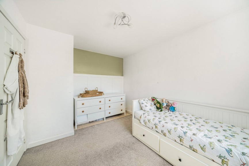 4 bedroom House for Sale Tansy Avenue, Stotfold, Bedfordshire