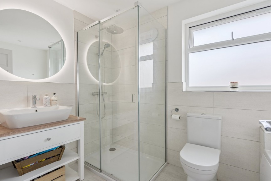 4 bedroom House for Sale Browning Drive, Hitchin, Hertfordshire
