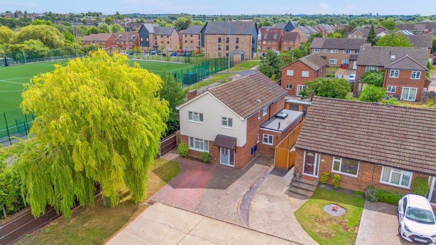 4 bedroom House for Sale Browning Drive, Hitchin, Hertfordshire