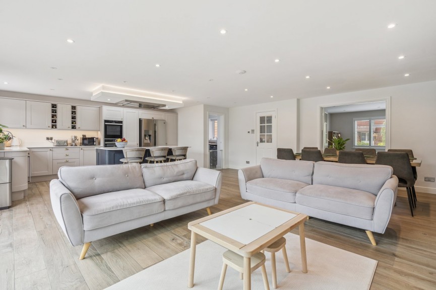 4 bedroom House for Sale Browning Drive, Hitchin, Hertfordshire