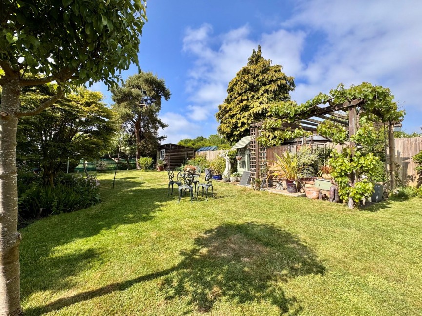 2 bedroom House for Sale High Street, Hinxworth, BALDOCK, Hertfordshire