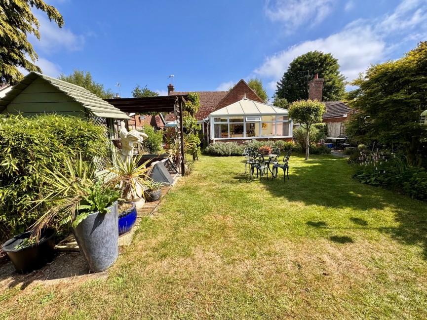2 bedroom House for Sale High Street, Hinxworth, BALDOCK, Hertfordshire