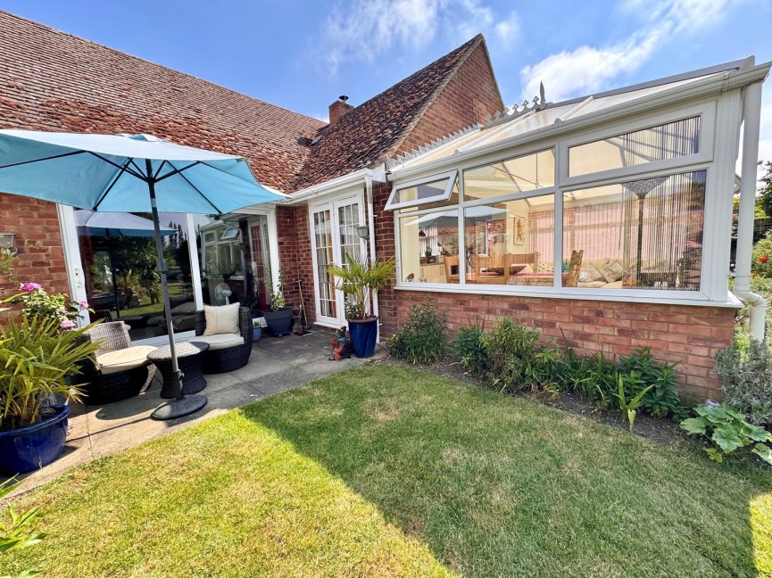 2 bedroom House for Sale High Street, Hinxworth, BALDOCK, Hertfordshire