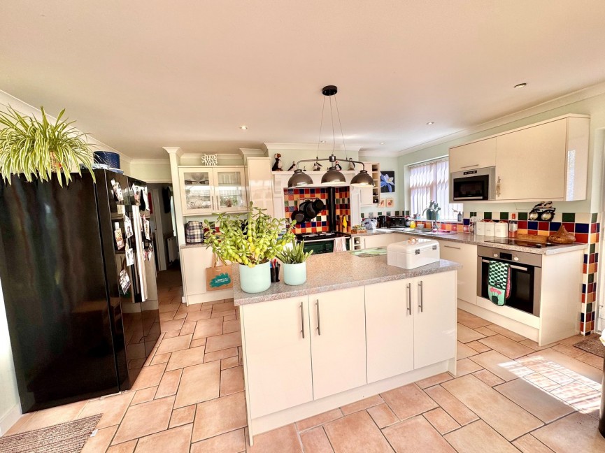 2 bedroom House for Sale High Street, Hinxworth, BALDOCK, Hertfordshire