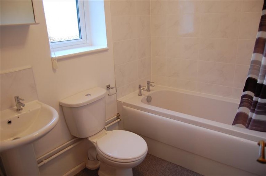 1 bedroom Flat for Letting King James Way, Royston
