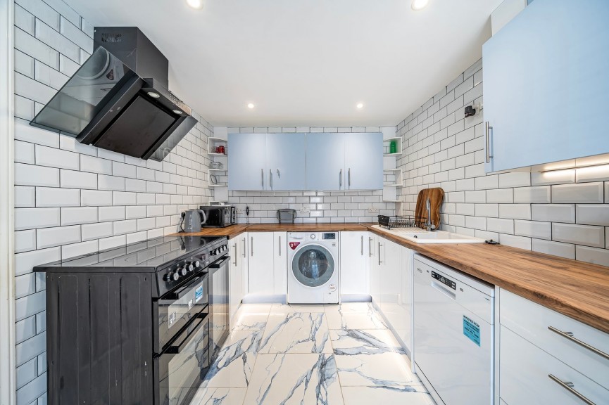4 bedroom House for Sale St Johns Road, Arlesey, Bedfordshire