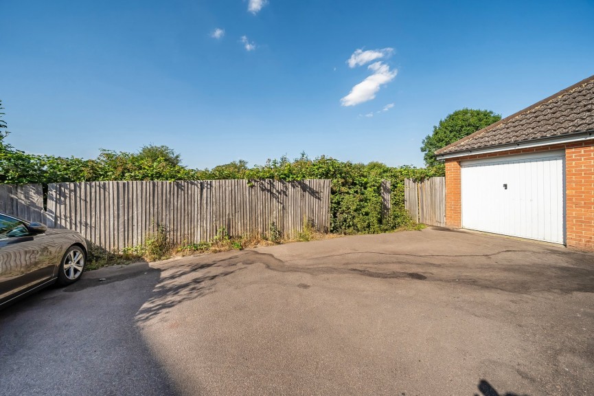 4 bedroom House for Sale St Johns Road, Arlesey, Bedfordshire