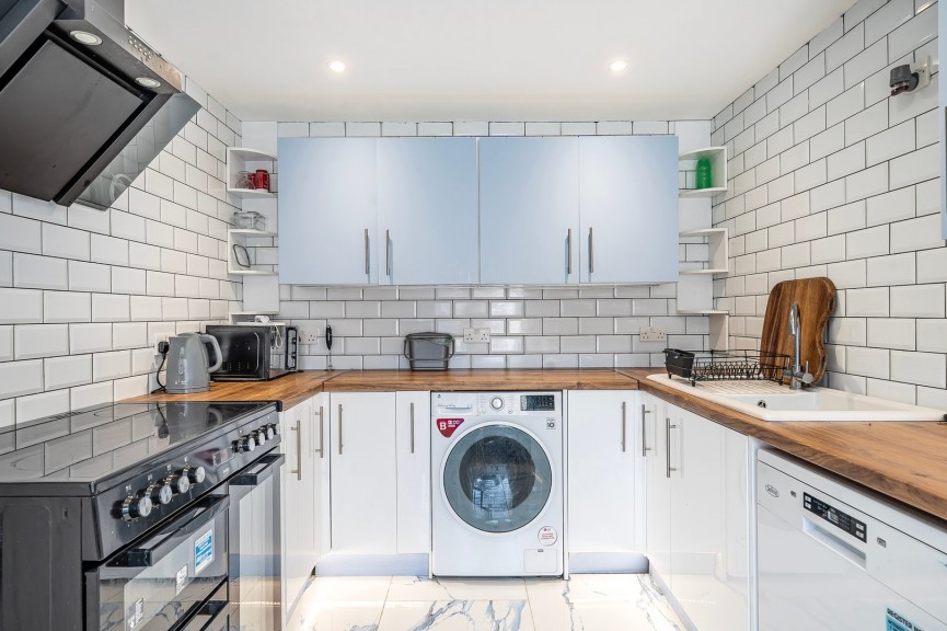 4 bedroom House for Sale St Johns Road, Arlesey, Bedfordshire