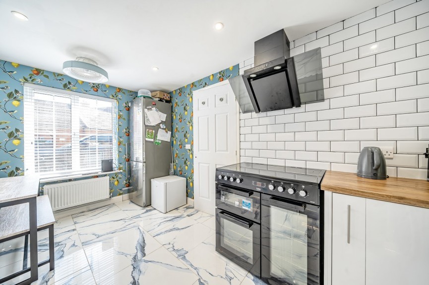 4 bedroom House for Sale St Johns Road, Arlesey, Bedfordshire