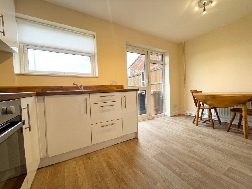 2 bedroom House for Letting Laxton Gardens, Baldock, Hertfordshire