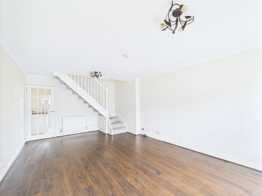 2 bedroom House for Sale Keats Way, Hitchin, Hertfordshire