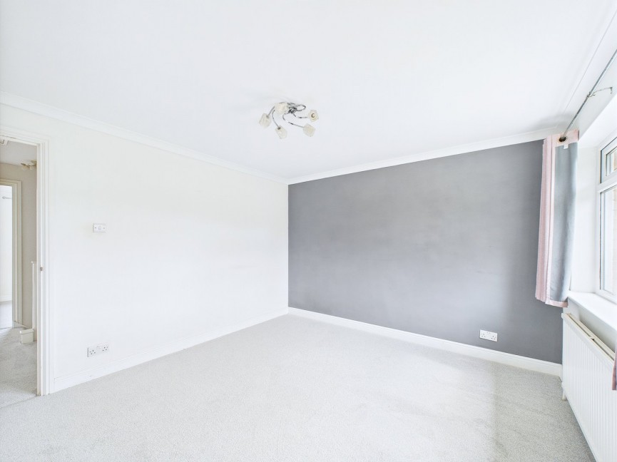 2 bedroom House for Sale Keats Way, Hitchin, Hertfordshire